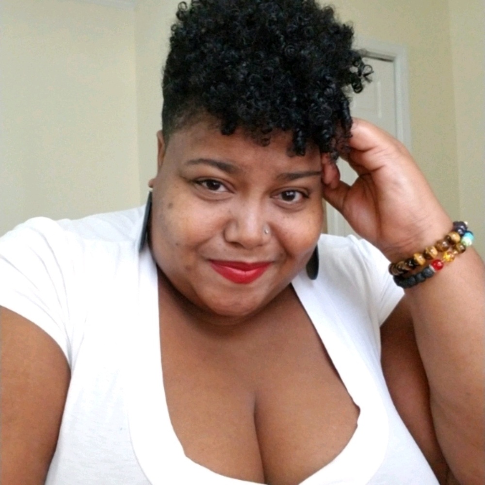 Meet your Posher, Alisha